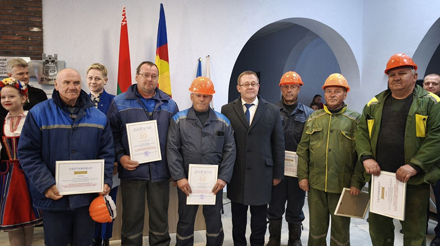 Фото Брестской областной организации Белорусского профсоюза работников строительства и промышленности строительных материалов
