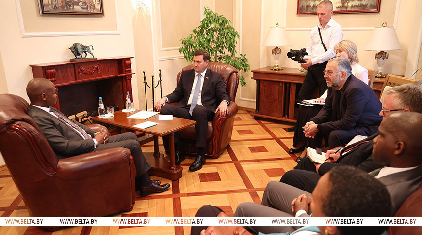 Belarus' FM meets with delegations from Mozambique, Botswana, Ghana