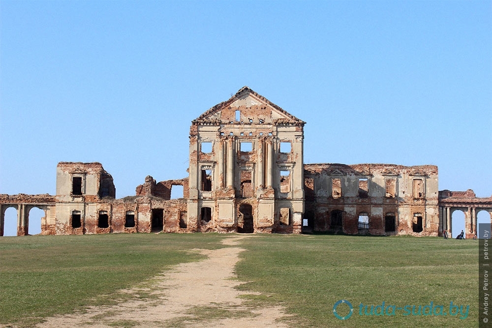 Развалины дворца Сапег